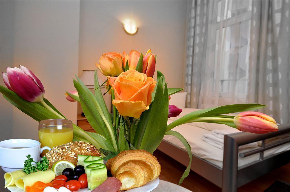 Hotel Apadana Frankfurt Frankfurt am Main Kültér fotó